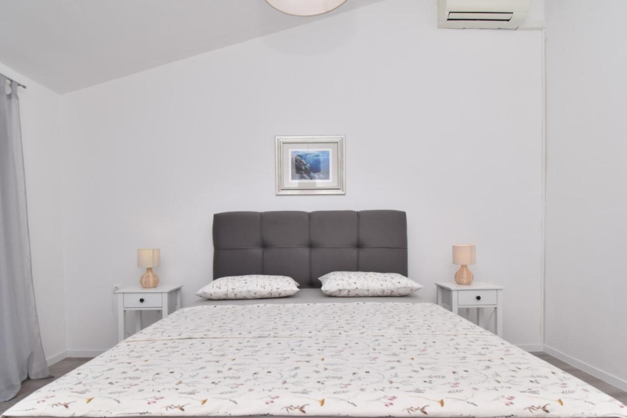 Sunny Room Tucepi Exterior photo